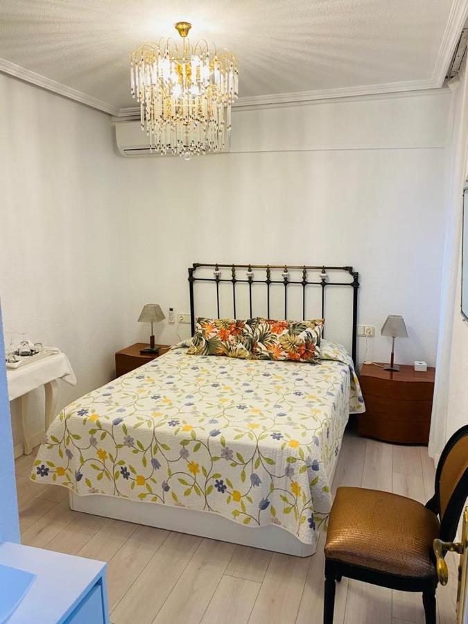 Pension Antonio Guesthouse Alicante Dış mekan fotoğraf