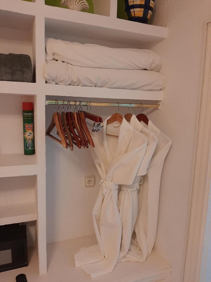 Pension Antonio Guesthouse Alicante Dış mekan fotoğraf